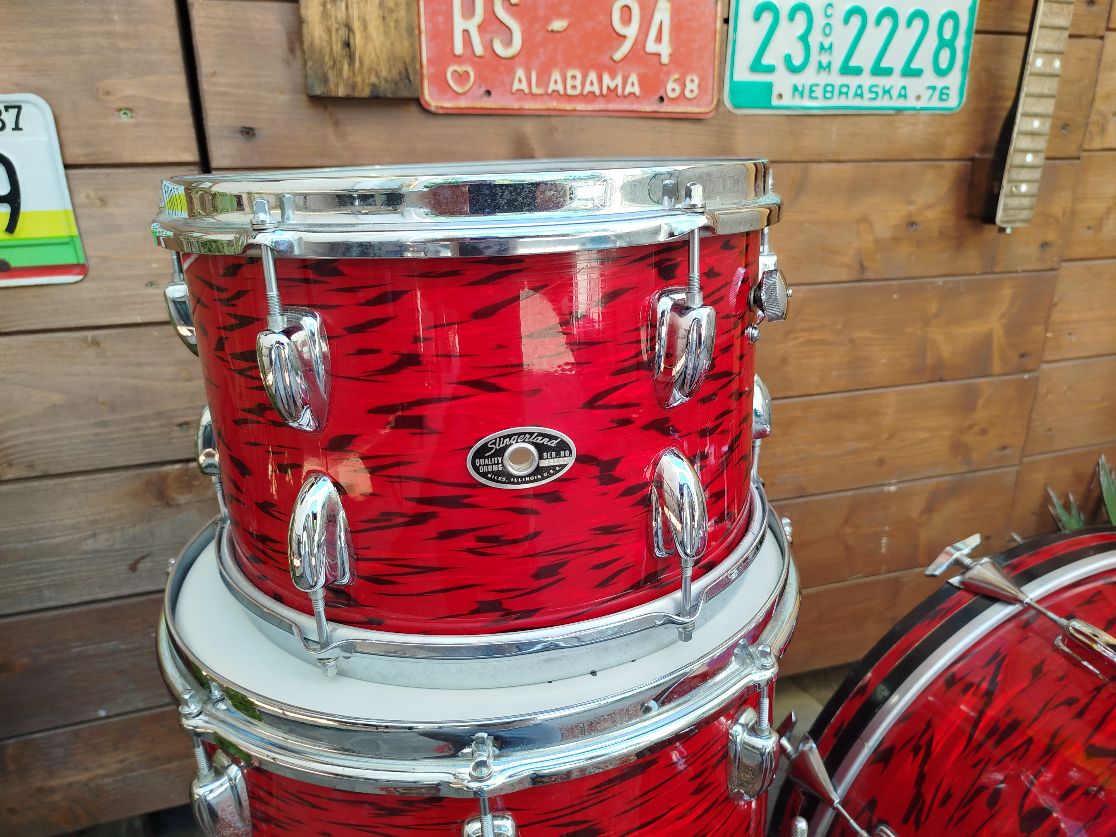 SLINGERLAND Modern Jazz Outfit, Red Tiger Pearl. 1973.