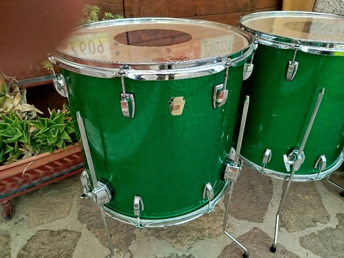 LUDWIG Classic Maple 26", 13", 16", 18" Green Sparkle. Usata.