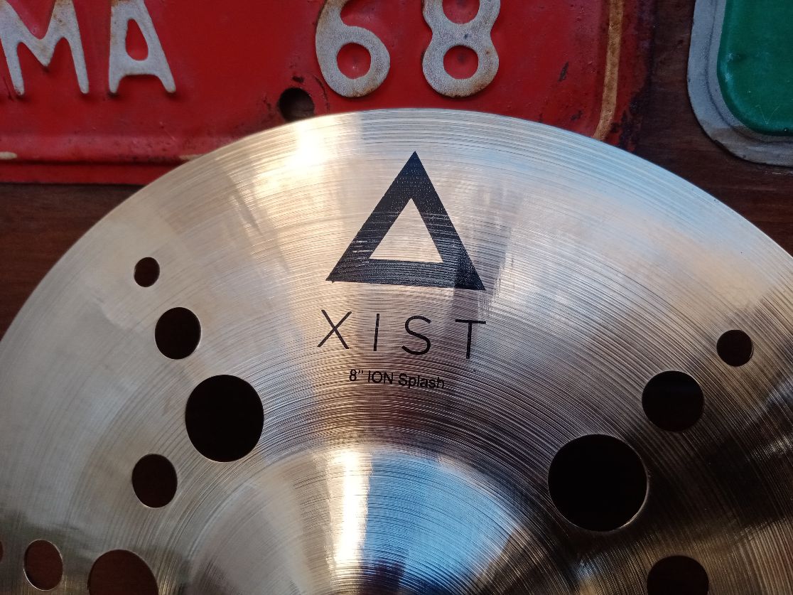 ISTANBUL Agop Xist 8” ION Splash.